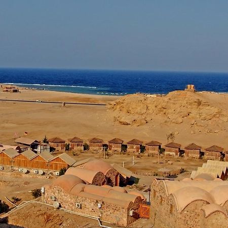 Roots Red Sea Hotel El Qoseir Bagian luar foto