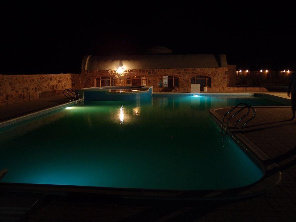 Roots Red Sea Hotel El Qoseir Bagian luar foto
