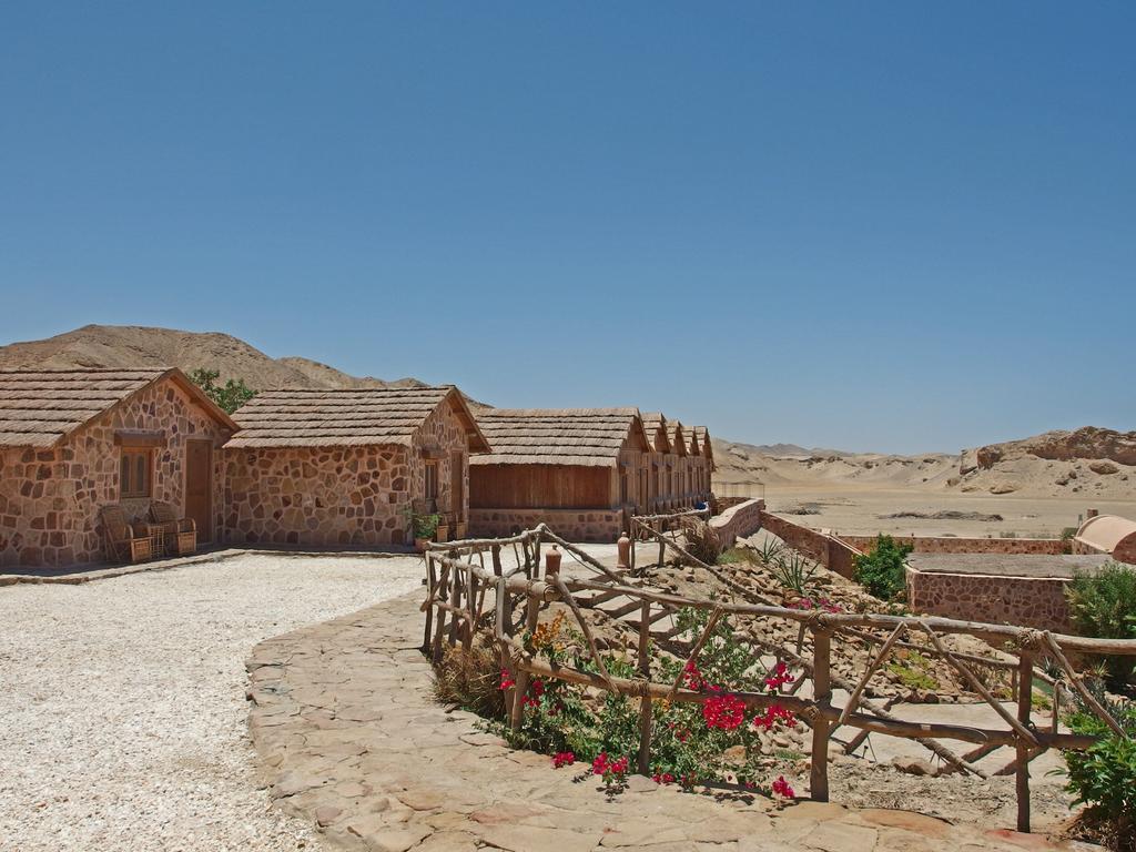 Roots Red Sea Hotel El Qoseir Bagian luar foto