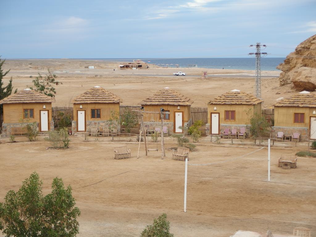 Roots Red Sea Hotel El Qoseir Bagian luar foto