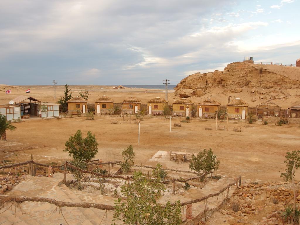 Roots Red Sea Hotel El Qoseir Bagian luar foto
