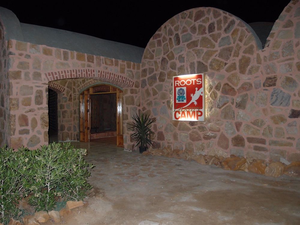 Roots Red Sea Hotel El Qoseir Bagian luar foto