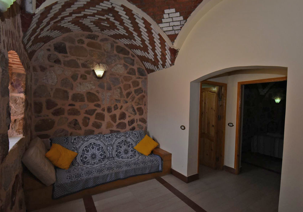 Roots Red Sea Hotel El Qoseir Bagian luar foto