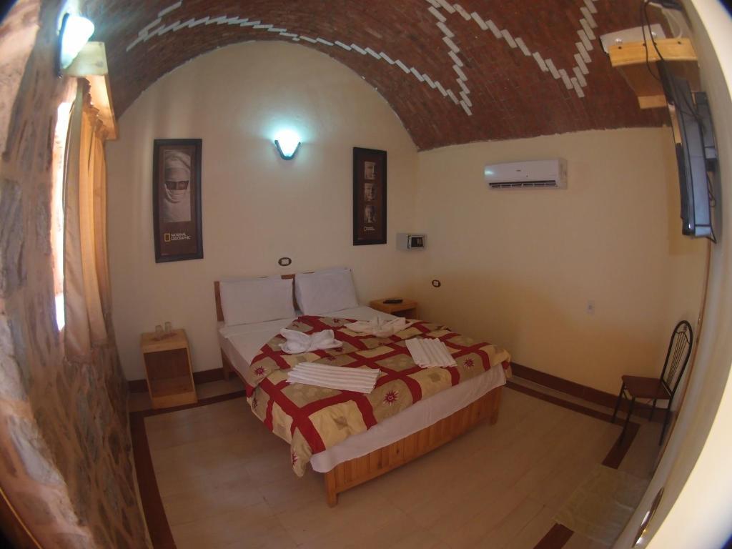 Roots Red Sea Hotel El Qoseir Bagian luar foto