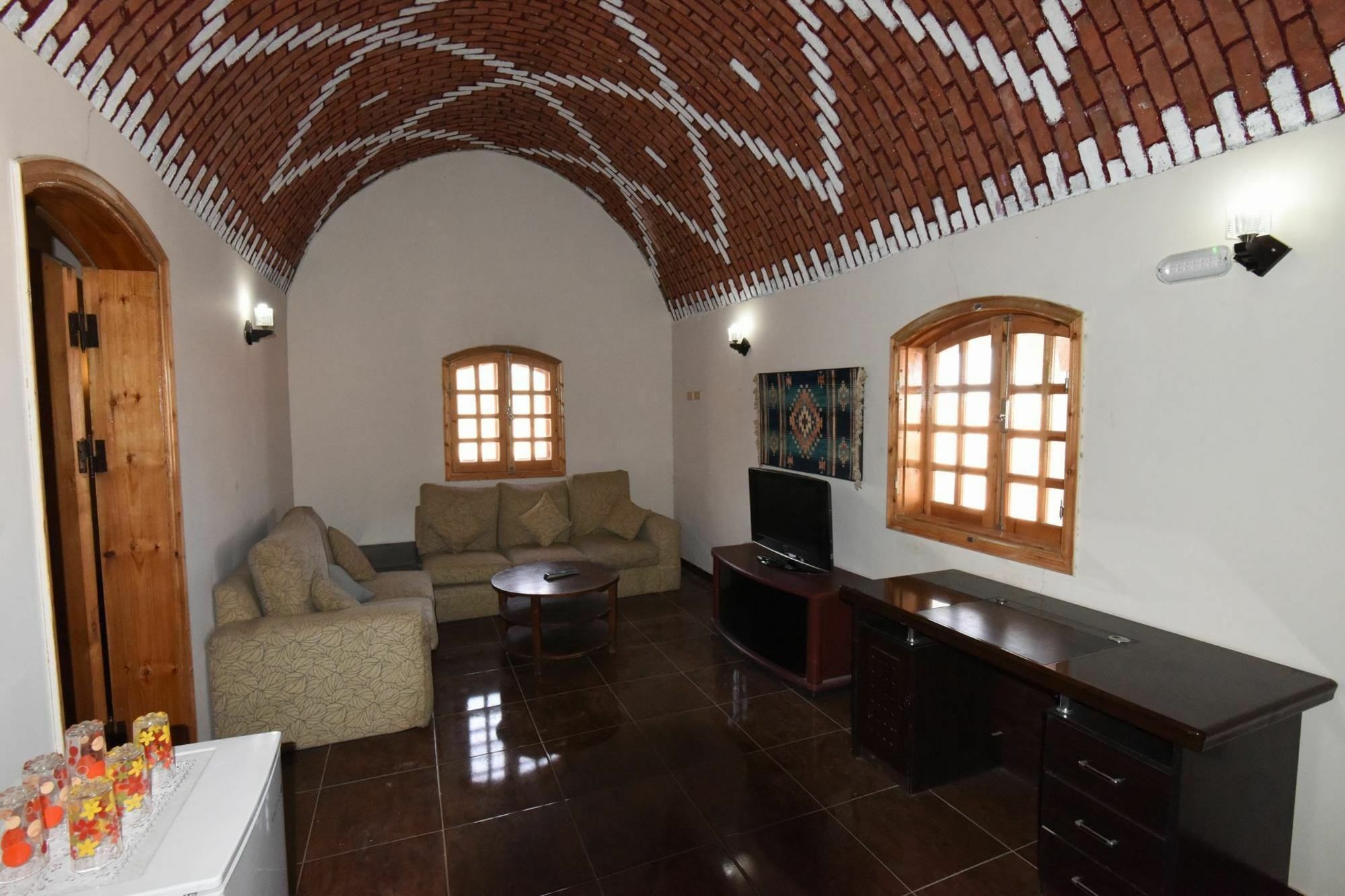 Roots Red Sea Hotel El Qoseir Bagian luar foto